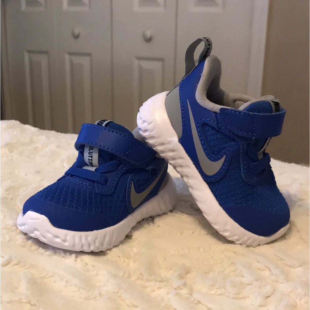 Nike Revolution 5 (TDV) Game Royal size 2 C infant shoes